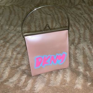 HOT ASS RARE DKNY MINI BAG 💘
